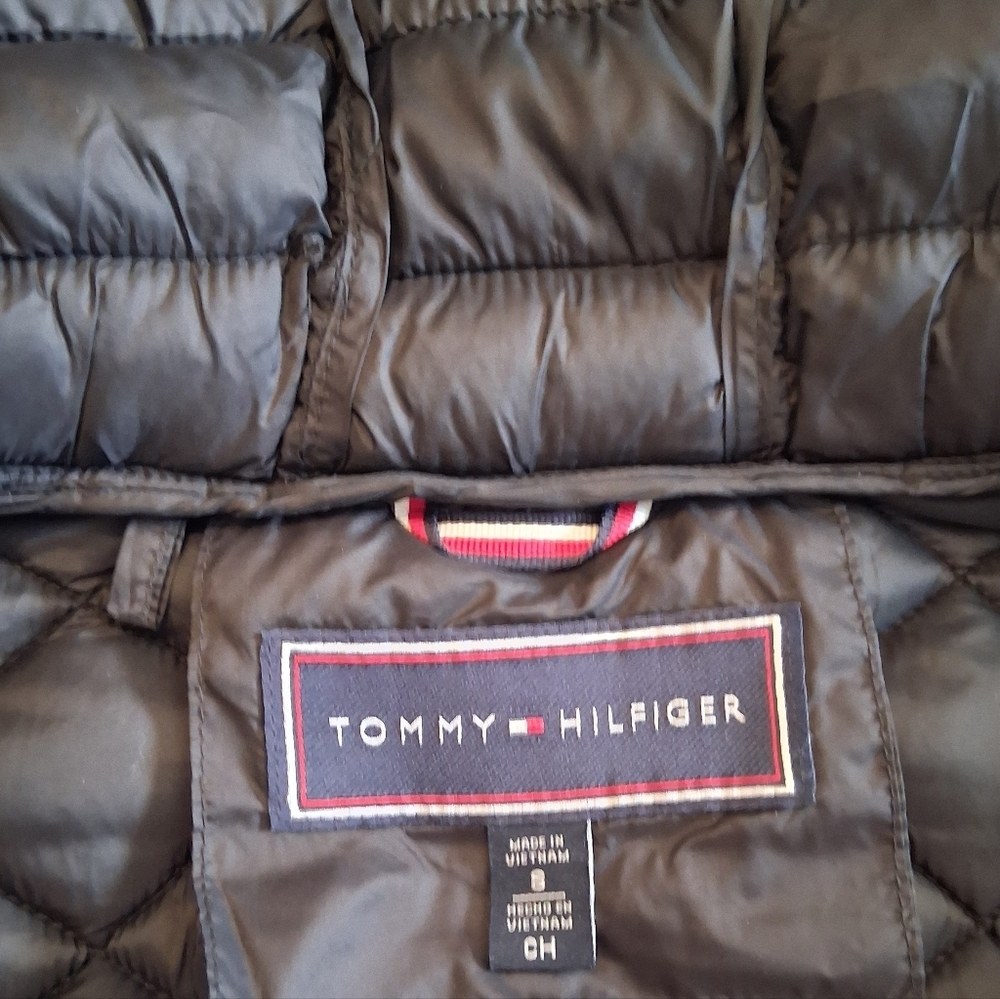 NWOT Tommy Hilfiger Women's Hooded Packable Jacket - Picture 8 of 13